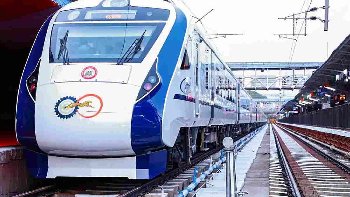 Vande Bharat Trains : సికింద్రాబాద్ నుంచి విశాఖకు కొత్తగా 2 వందే భారత్ రైళ్లు, ఏయే స్టేషన్లలో నిలుస్తుందంటే..