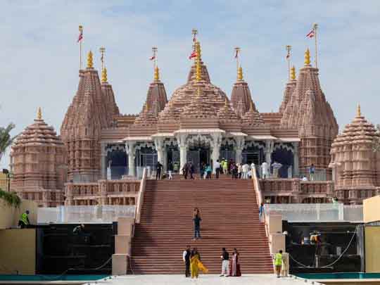 BAPS Hindu Mandir | అబుదాబిలో అతిపెద్ద హిందూ దేవాలయం.. అద్భుతమైన కట్టడం గురించి మీరూ తెలుసుకోండి..