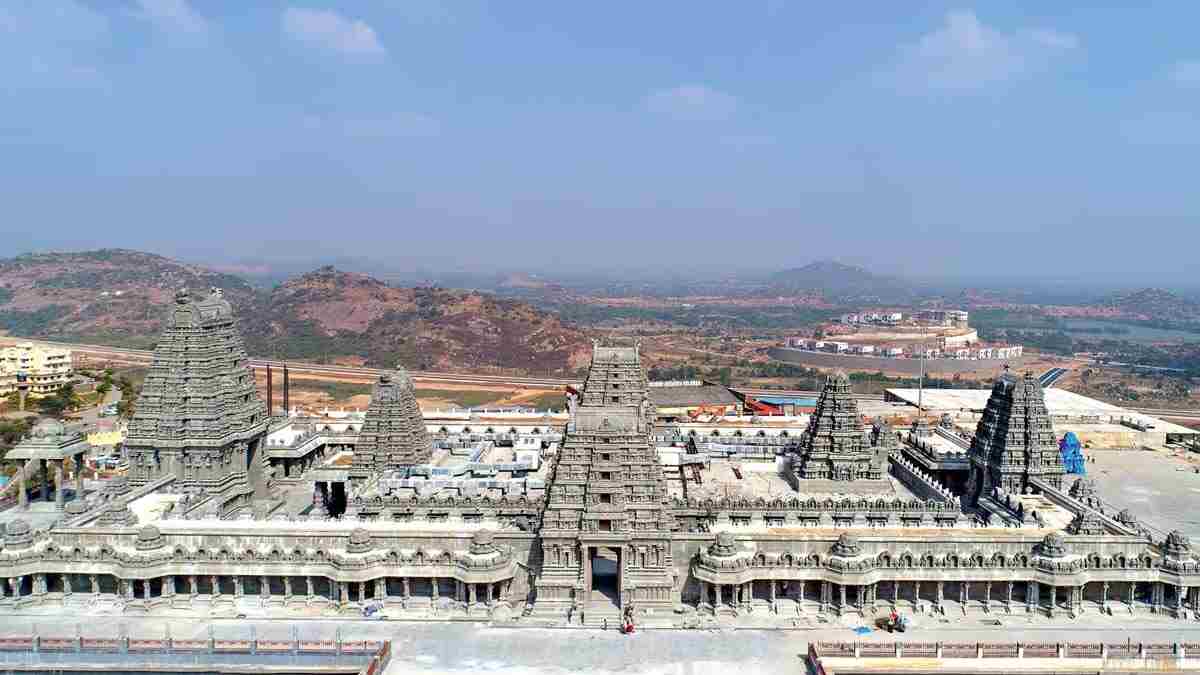 Telangana Temples | రాష్ట్రంలో దేవాలయాలకు మహర్దశ.. రాయగిరిలో 20 ఎకరాల్లో వేద పాఠశాల