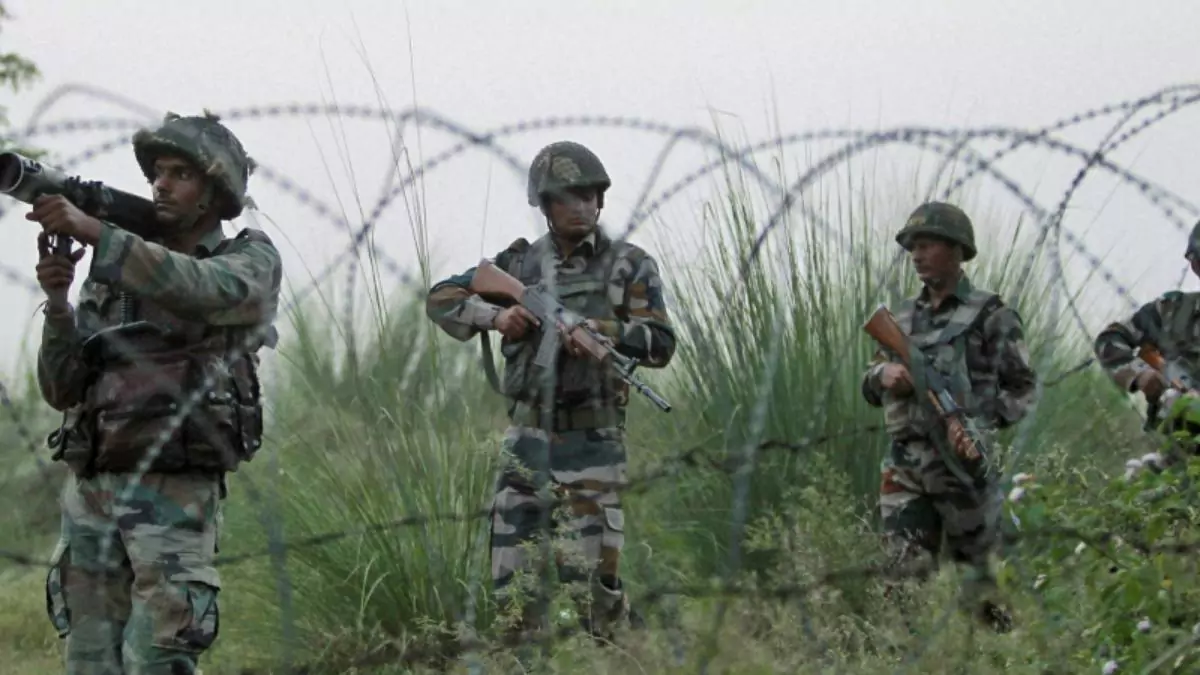 India Pakistan War | పాక్ దుశ్చర్యలను తిప్పికొడుతున్న భారత్.. లాహోర్, సియాల్‌కోట్‌పై దాడులు