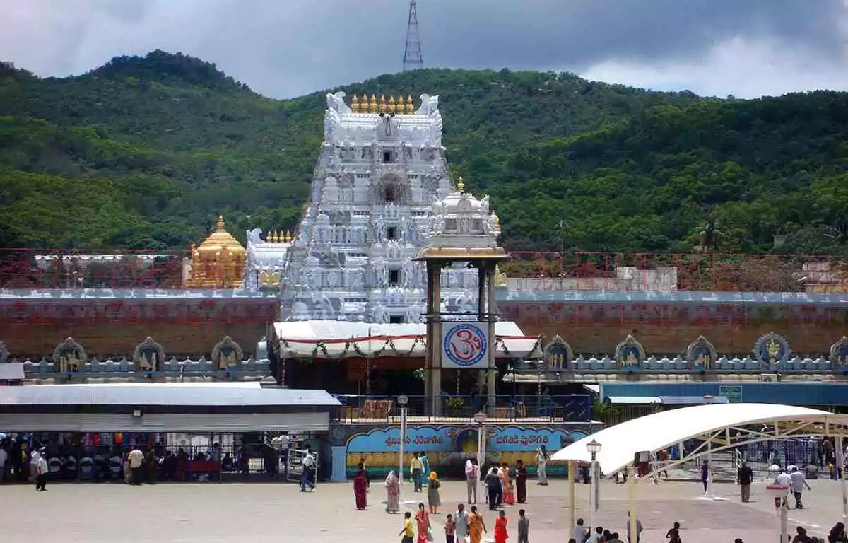 IRCTC Tirupati Tour 2025: ₹7,250కే బాలాజీ + శ్రీకాళహస్తి దర్శనం!