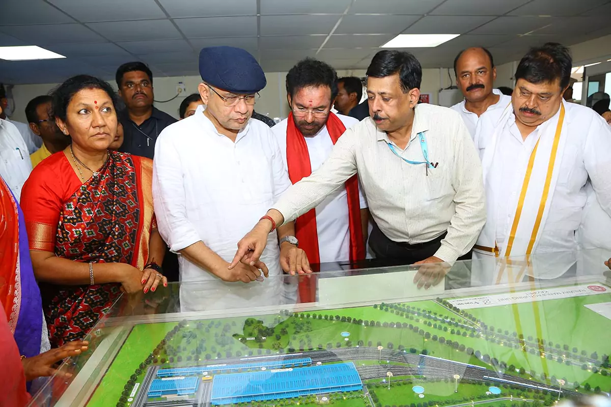 Kazipet : కాజీపేట రైల్వే మాన్యుఫాక్చరింగ్‌ యూనిట్‌తో వరంగల్​ అభివృద్ధి పరుగులు