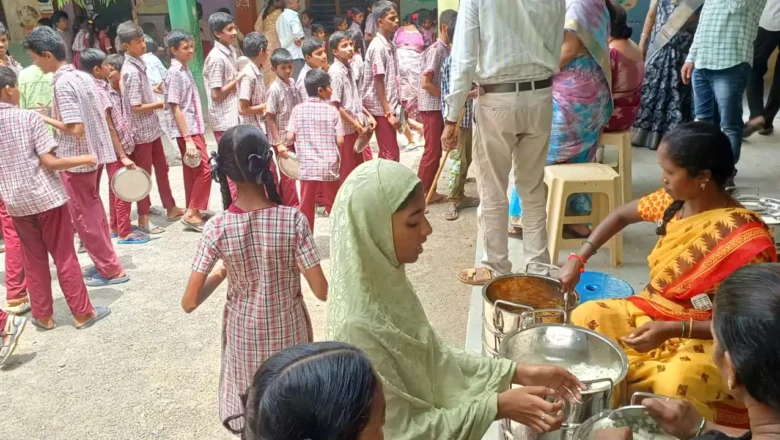 Mid day Meal : పేద విద్యార్థుల కడుపు నింపుతున్న అక్షయ పాత్ర