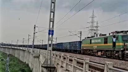 Longest Train | 354 బోగీలు, 7 ఇంజిన్లు, ఆసియాలోనే అతి పొడవైన 4.5 కి.మీ గూడ్స్ రైలు