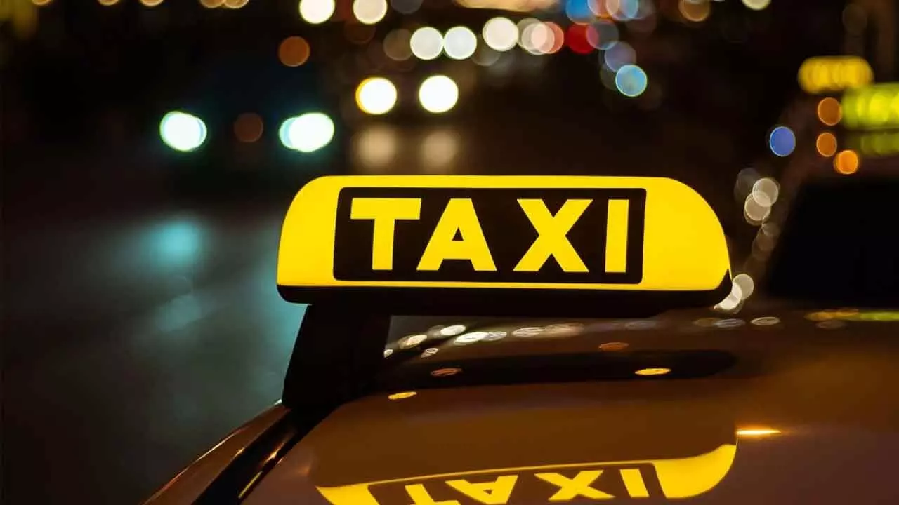 Bharat Taxi : ఓలా, ఉబర్ లకు సవాల్‌ విసరనున్న భారతదేశపు మొట్టమొదటి టాక్సీ సర్వీస్