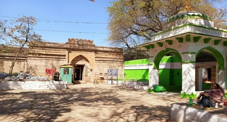 Bhojshala Dispute : వసంత పంచమి నాడు హిందువులు, ముస్లింలకు ప్రార్థనా సమయాలు ఖరారు!